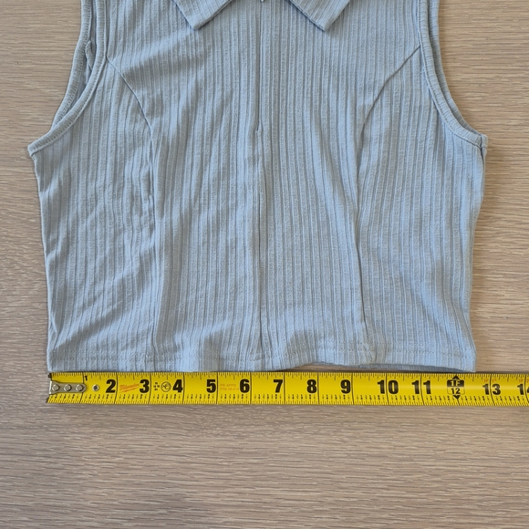 Blue Ribbed Collared Crop Top - Picture 9 of 10